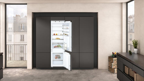 N 70, Built-in fridge-freezer with freezer at bottom, 177.2 x 55.8 cm, flat hinge-3