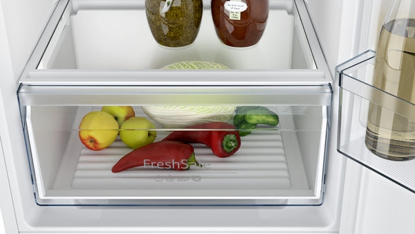 N 30, Built-in fridge-freezer with freezer at bottom, 177.2 x 54.1 cm, flat hinge-3