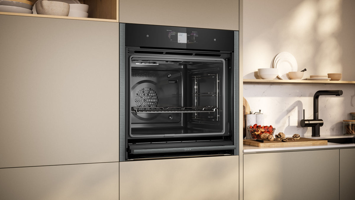 Neff Slide & Hide Single Pyrolytic Ovens N 90 B64VT73G0B
