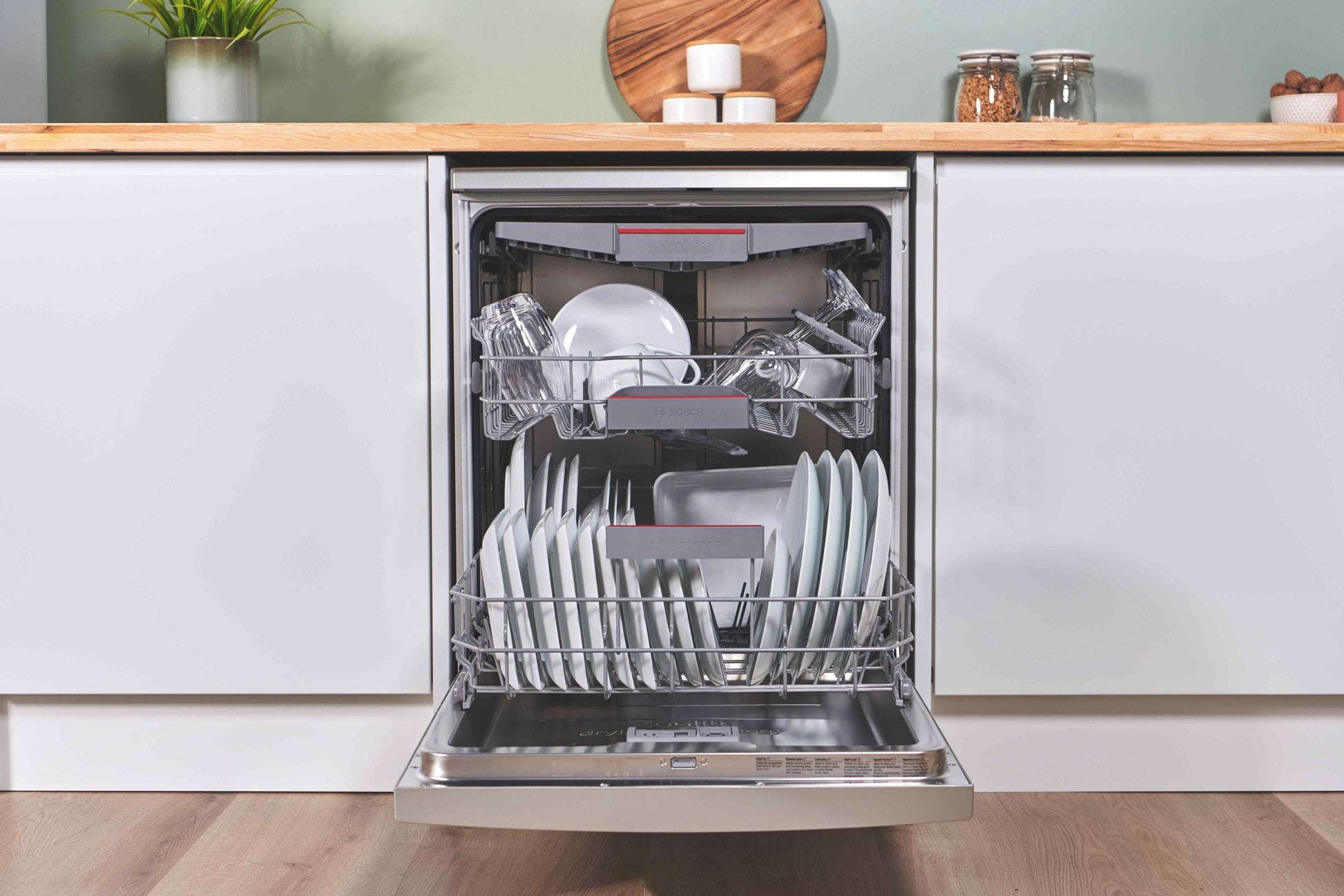 Bosch 60cm Dishwashers Series 6 SMS6ZCI10G