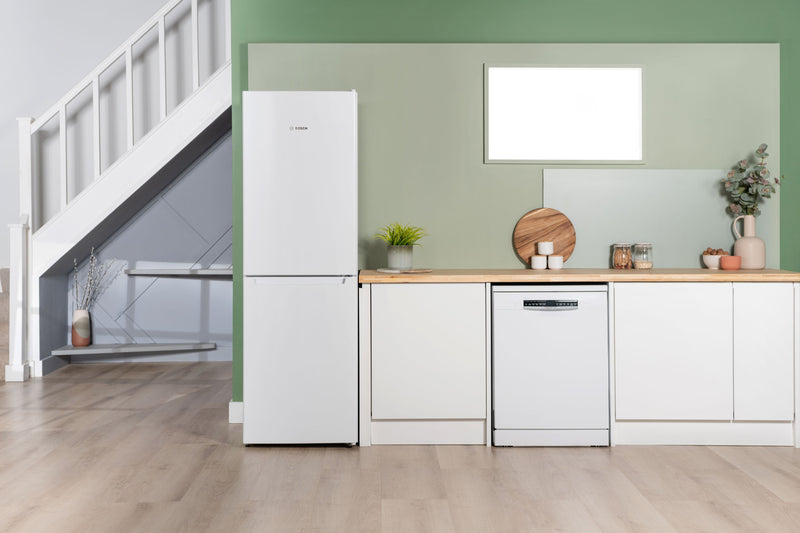 Bosch No Frost - 186cm Height Series 2 KGN34NWEAG