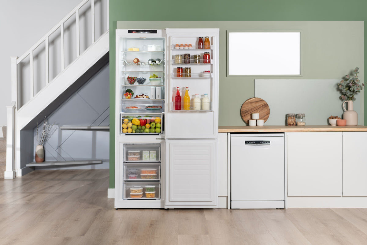 Bosch No Frost - above 200cm Height x 60cm wide Series 4 KGN392WDFG