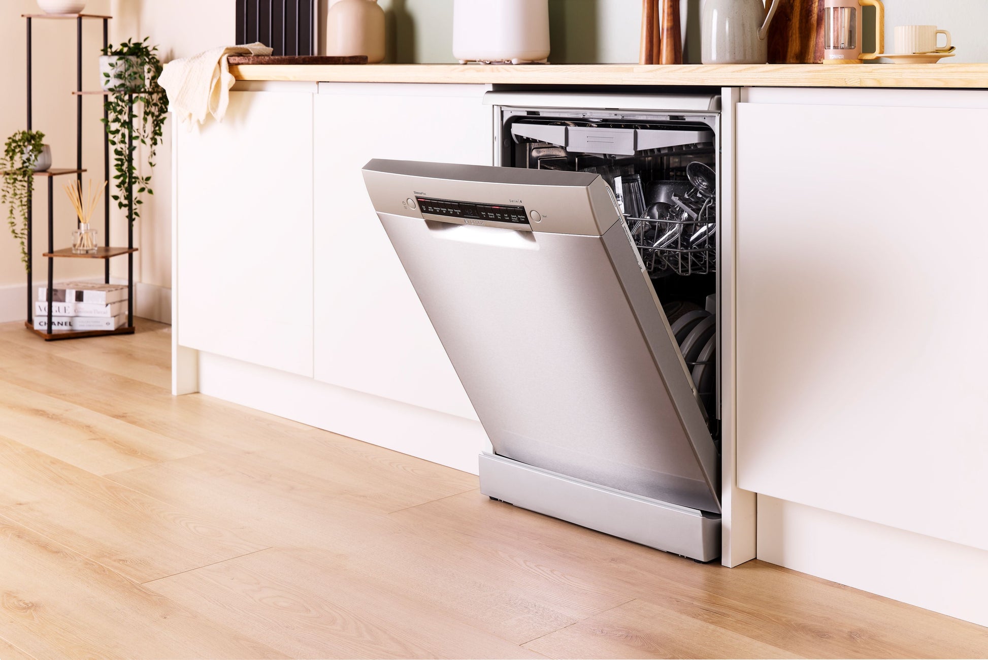 Bosch 60cm Dishwashers Series 4 SMS4EMI06G