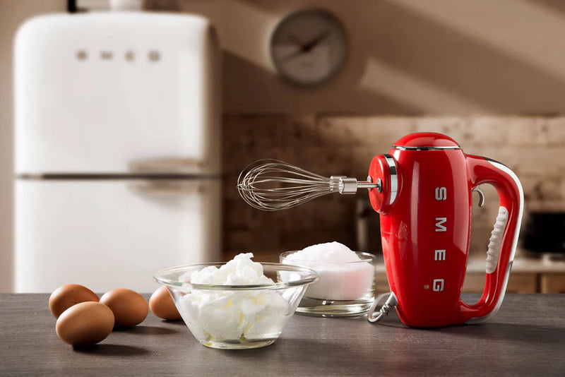 Smeg HMF01 50s Style Hand Mixer-11