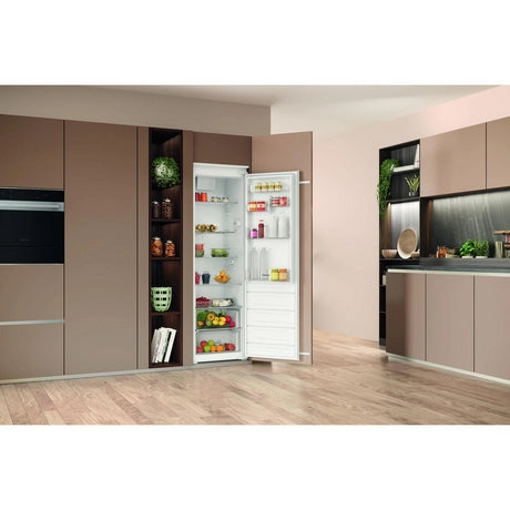 Hotpoint HTSD18A011A1 54cm Integrated Low Frost Tall Larder Fridge
