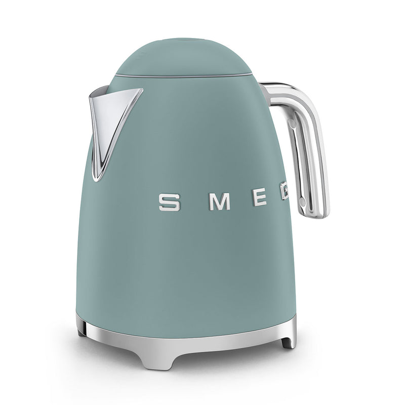 Smeg KLF03 Matte 50s Style Kettle-5