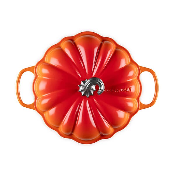 Le Creuset 28cm Volcanic Pumpkin Shallow Casserole - view 4